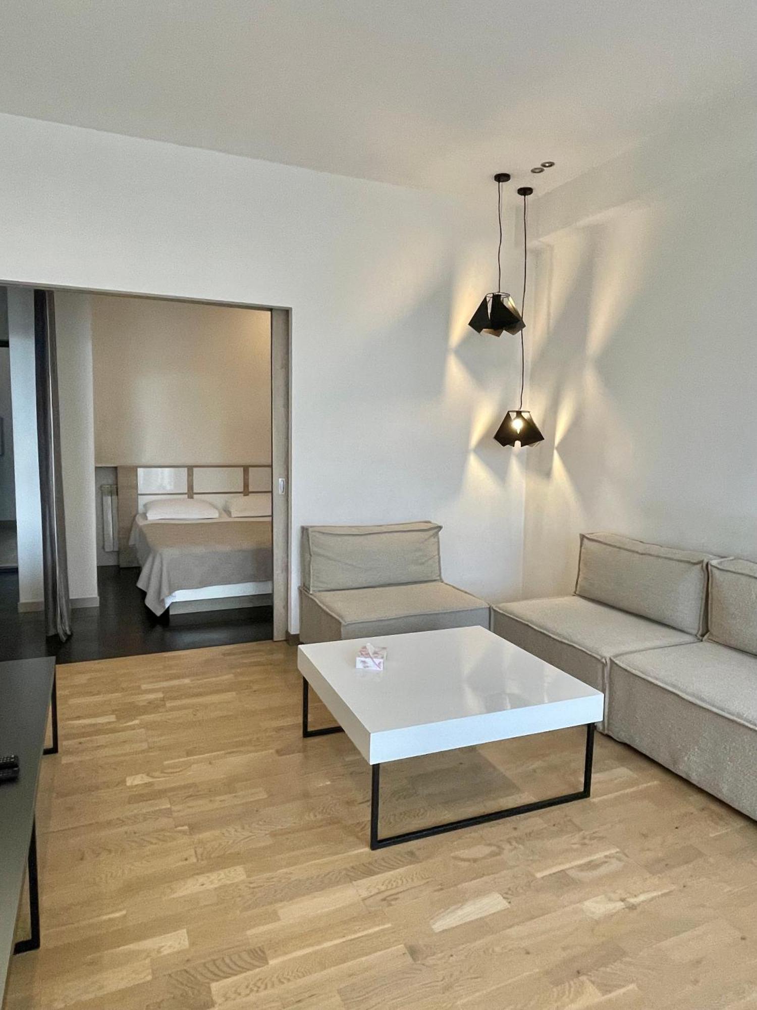 Metro Apartment เยเรวาน ภายนอก รูปภาพ
